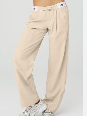 Alo Yoga Flip It Trouser in Macadamia Beige